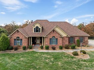 5755 Briars Lndg, Millstadt, IL 62260