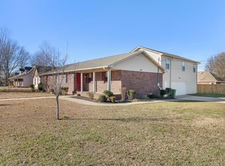 209 Girard Ave, Muscle Shoals, AL 35661