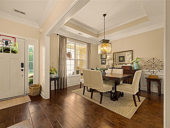 5th image of 105 Childers Cir