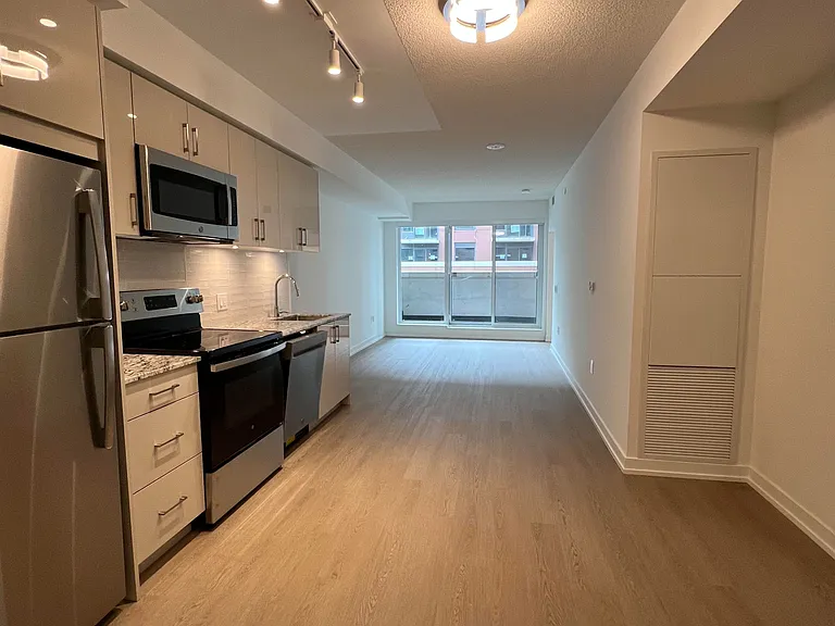 4010 Eglinton Ave W #516 — Photo 4