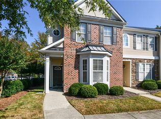 12 Bluestone Ln, Greensboro, NC 27407