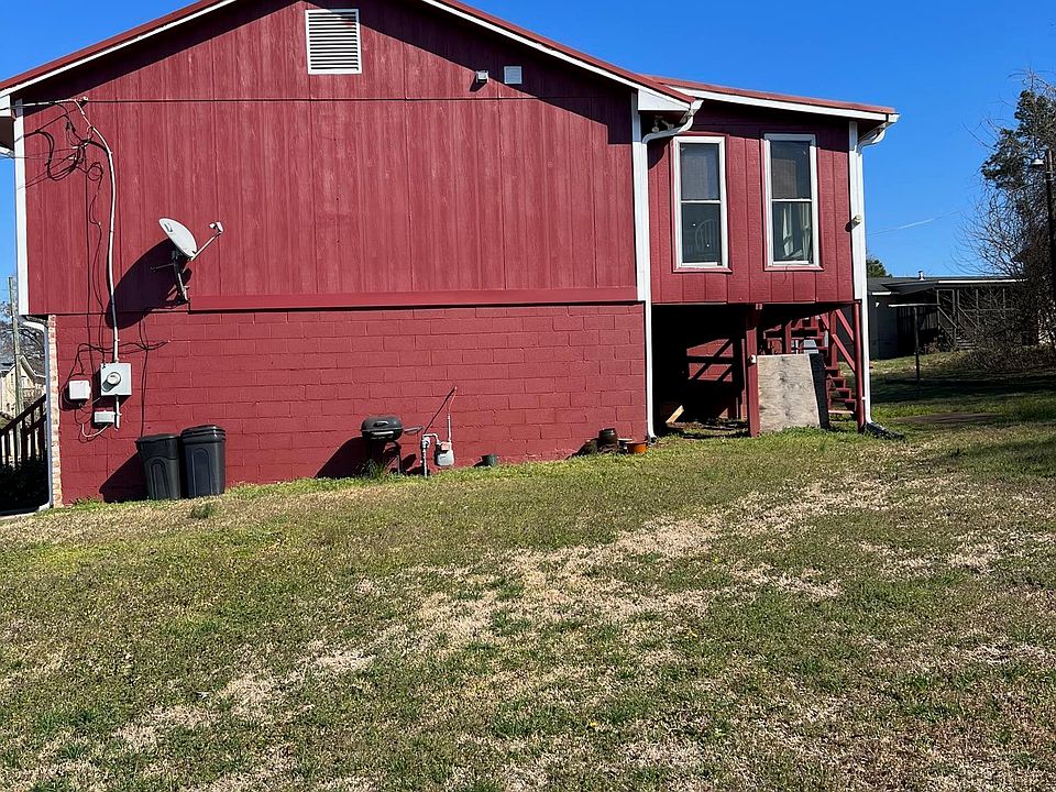 2nd image of 1725 Brown Ave