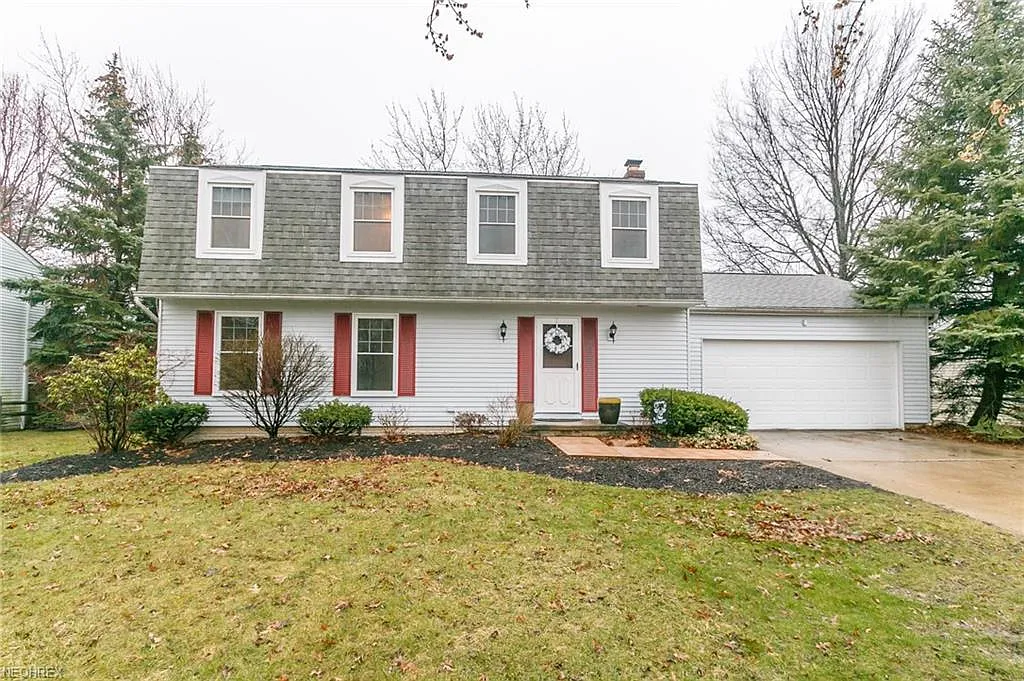 16783 Drake Rd photo 1