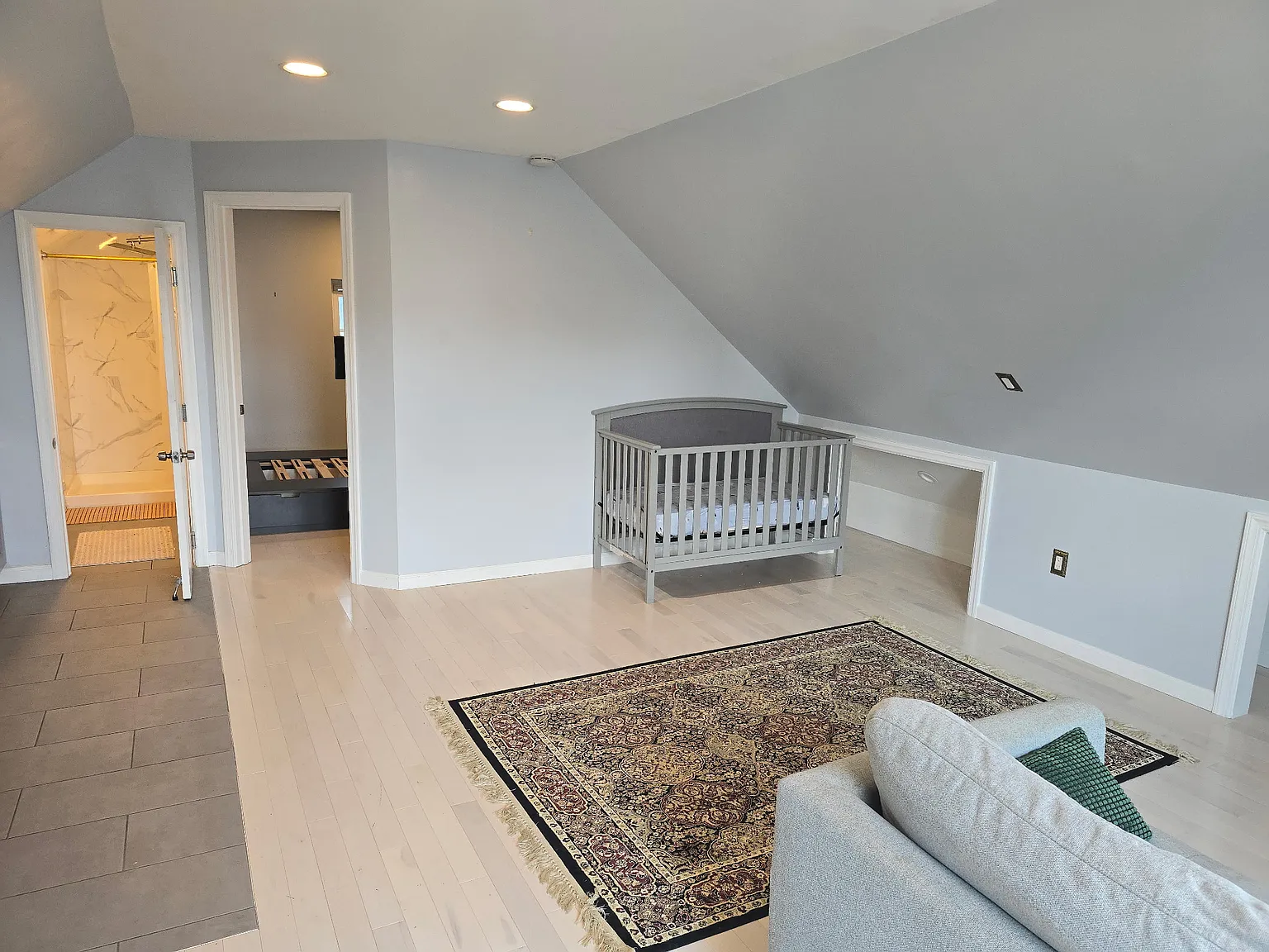 1 bed, 700 sqft, $2,200 — Photo 2