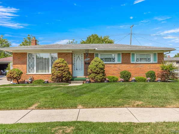 6545 N Charlesworth St, Dearborn Heights, MI 48127