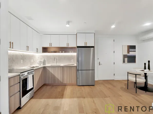 2-24 26th Avenue image 6 of 28