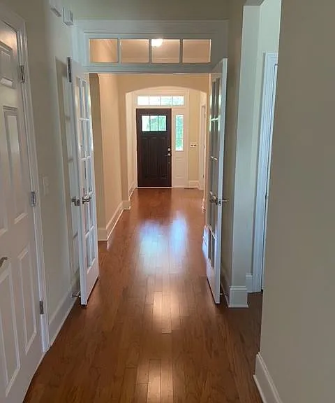 102 Fine Ln — Photo 2