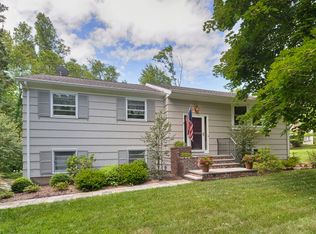 35 Winding Ln, Basking Ridge, NJ 07920