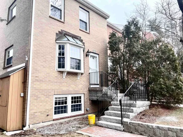 83 Derryfield Ct, Manchester, NH 03104