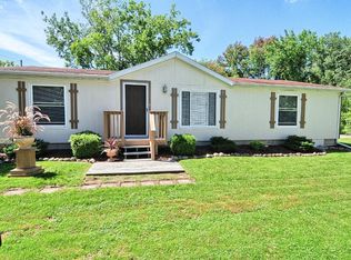 3026 Ponemah Dr, Fenton, MI 48430