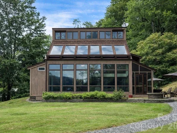 79 Creekside Ln, Spruce Pine, NC 28777