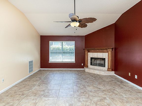 5th image of 1213 Summerfield Ct