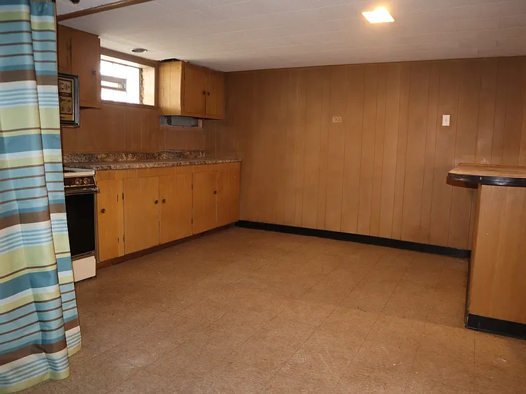 8755 S Fairfield Ave — Photo 19