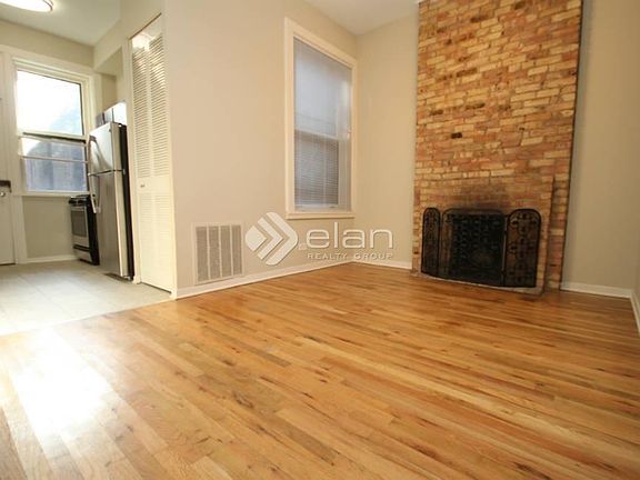 4th image of 2302 Clark