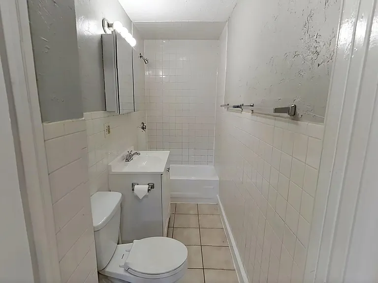 39 Bond St — Photo 9