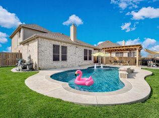 518 Clifton Ct, Midlothian, TX 76065