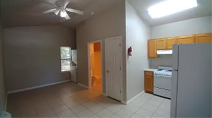 Studio, 380 sqft, $895 — Photo 3