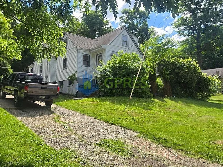417 Vogel Dr — Photo 2