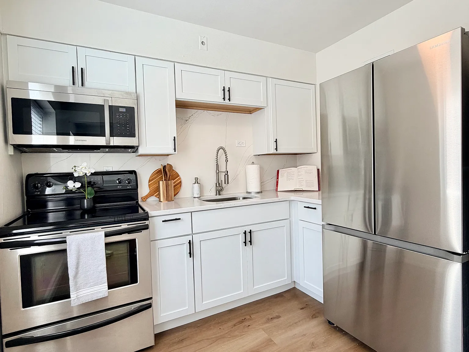 1 bed, 800 sqft, $1,025 — Photo 1