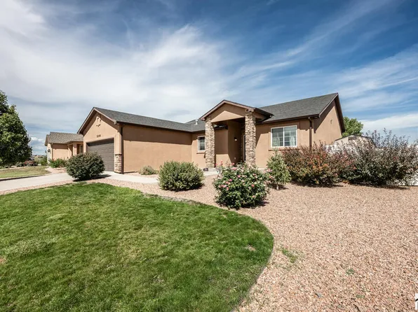 5248 Kingfisher Dr, Pueblo, CO 81008