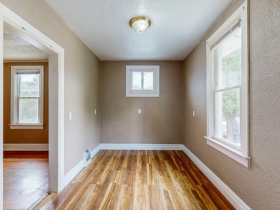 5th image of 926 2nd St NW