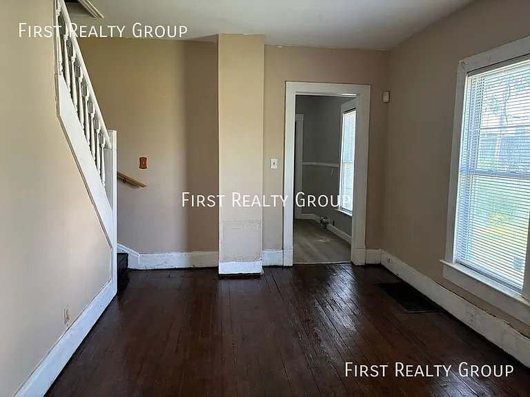 451 Hunter Ave — Photo 4