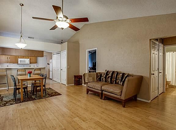 5th image of 2413 Forestbrook Dr
