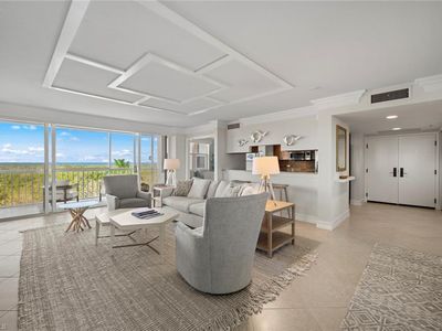 6585 Nicholas BLVD #504, Naples, FL, 34108