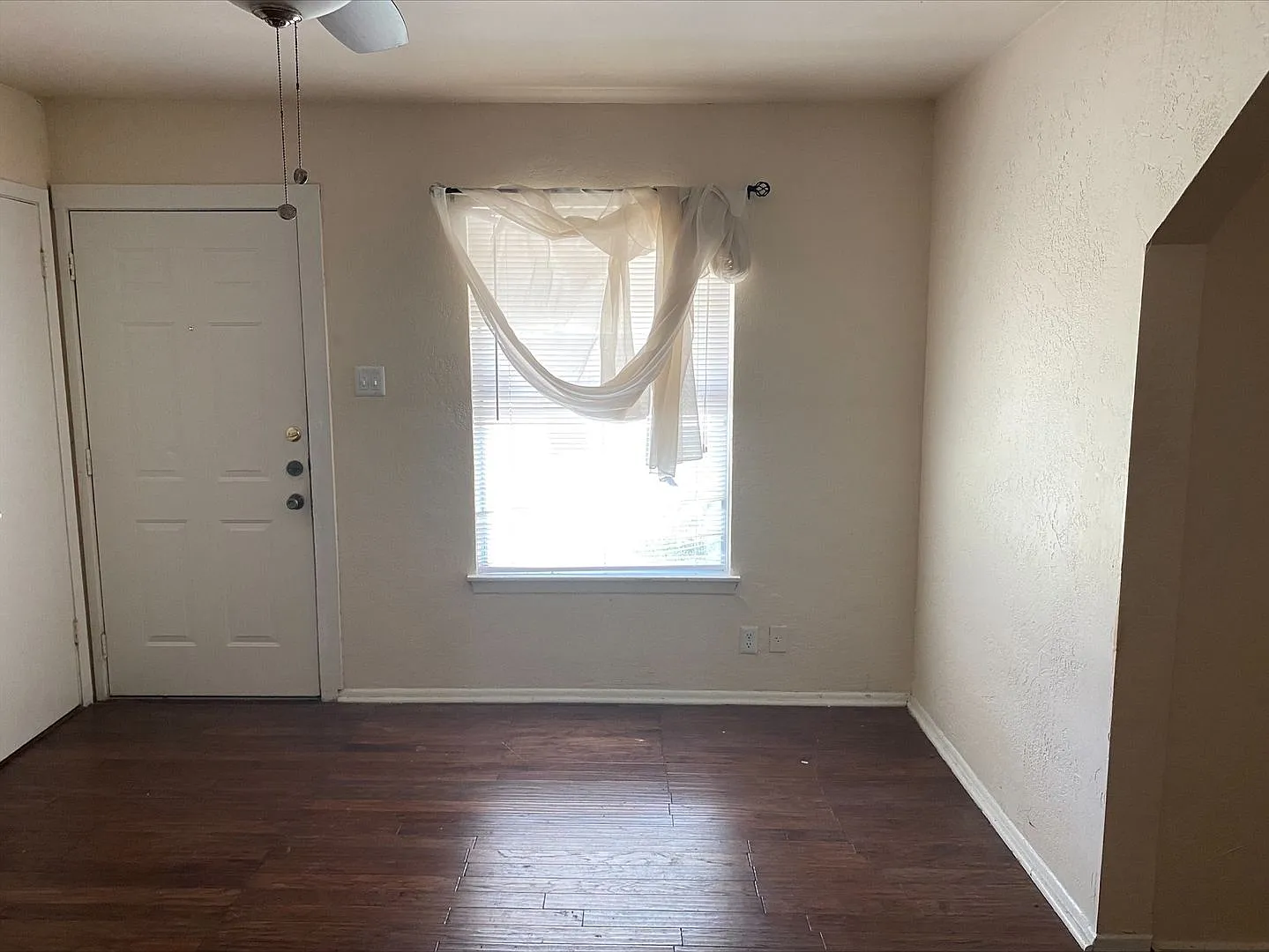 Large home — Photo 3