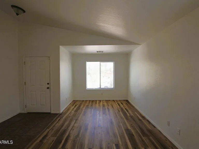 25735 W Elwood St — Photo 4