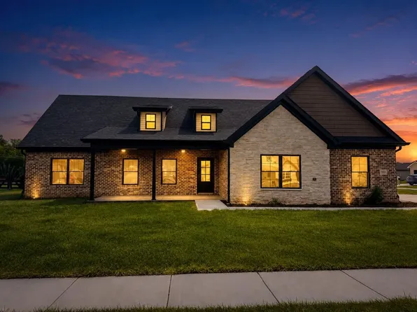 103 Choctaw Trl, Richmond, KY 40475