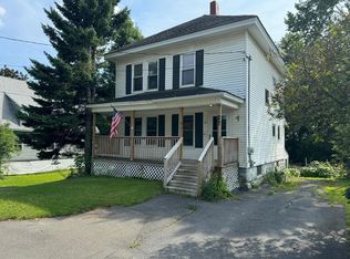 27 Park St, Presque Isle, ME 04769