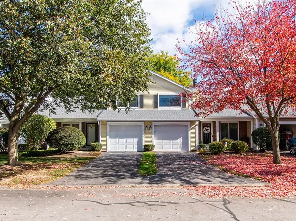 13 Ashwood Ln, Webster, NY 14580