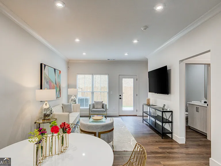 119 Chateau Dr — Photo 11