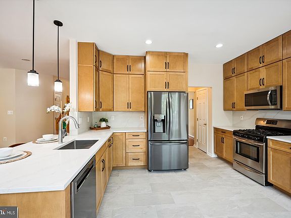 4th image of 19025 Noble Oak Dr