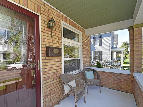 2nd image of 3811 Isabella Ave