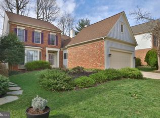 11919 Parkside Dr, Fairfax, VA 22033