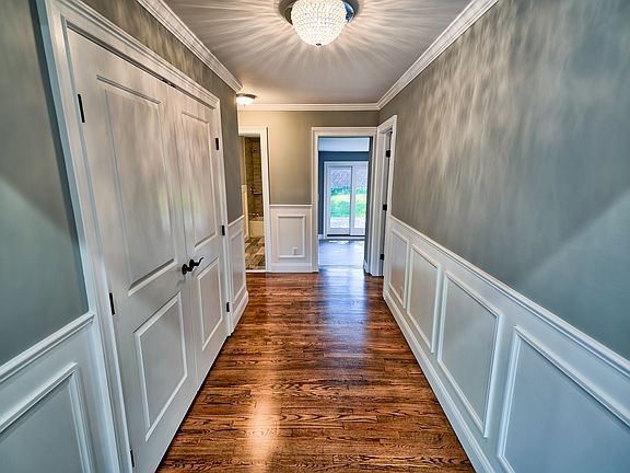 5th image of 35 Monaton Dr