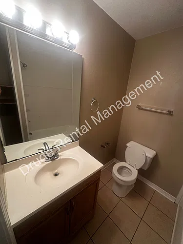 14018 Virginia Dr Photo 1