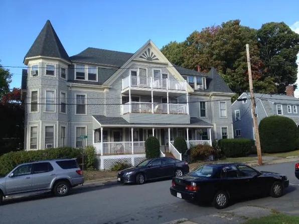 4 Grant St #2R, Haverhill, MA 01830