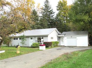 513 S Bay Rd, North Syracuse, NY 13212