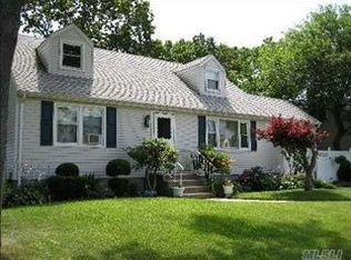 1009 Myrtle Ave, Bay Shore, NY 11706