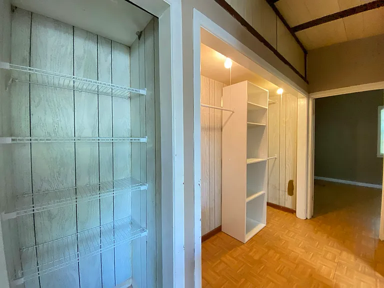 1008 Meadows Ave #C — Photo 6