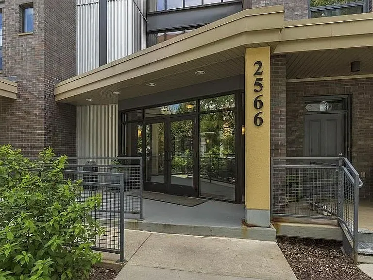 2566 Ellis Ave #121 — Photo 21