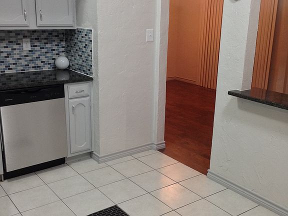 2nd image of 501 Westover Dr