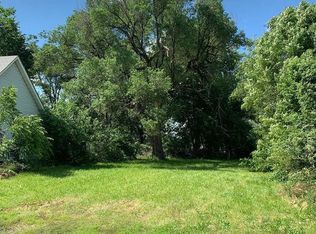 3012 Carr St, Des Moines, IA 50317