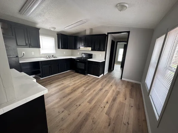 2552 Smith Ave, Marshalltown, IA