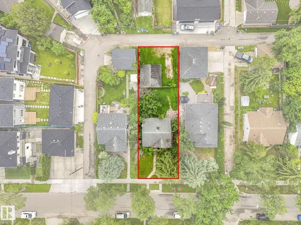 7239 112th St NW, Edmonton, AB T6G 1J4