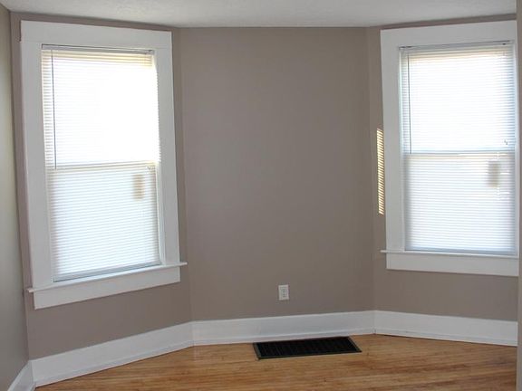 4th image of 2019 Murray Ave #101