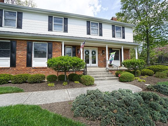 2nd image of 10705 Hollowwood Cir